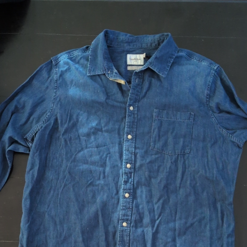 GAP Men's Casual Indigo Button Down Shirt